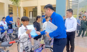 Ra quân Tháng Thanh niên ở vùng 'phên dậu' của Tổ quốc