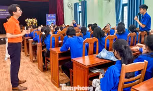 Tổ chức lớp đào tạo 'Bình dân học vụ số' về các xã biên giới