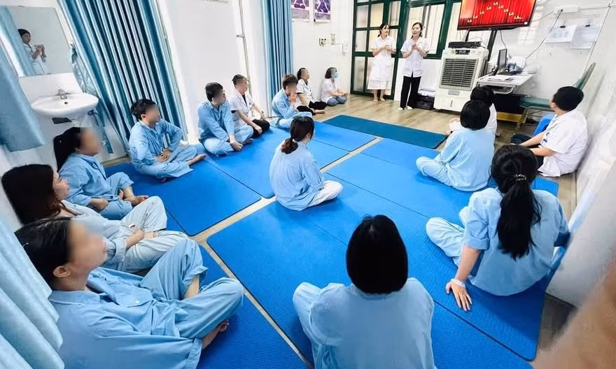 Đỗ trường cấp 3 mơ ước, nữ sinh 16 tuổi vẫn rơi vào vòng xoáy lo âu vượt ngưỡng