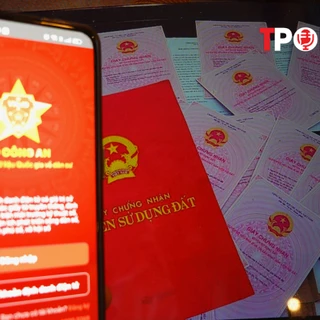 Giấy tờ điện tử tích hợp trên tài khoản VNeID có phải công chứng hợp đồng nhà đất ?