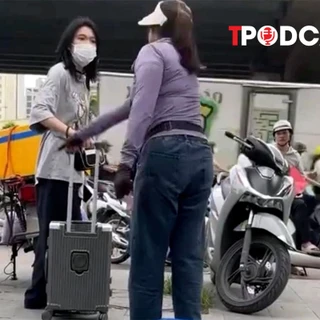 NÓNG 7/7: Danh tính nữ chủ quán trà đá đuổi cô gái đứng chờ xe trên vỉa hè Hà Nội