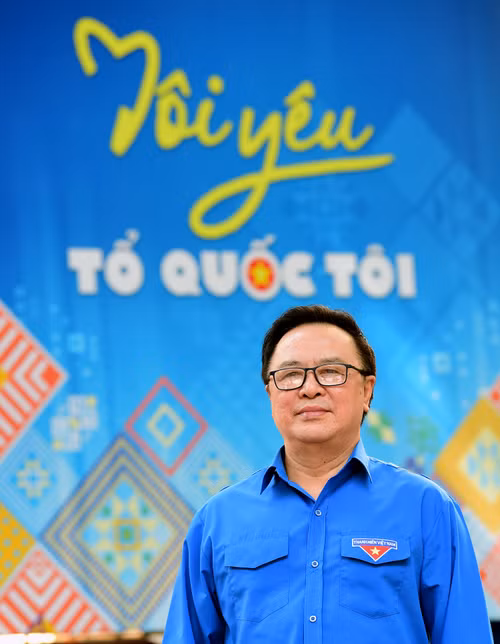 Ông Hoàng Bình Quân – nguyên Bí thư thứ nhất T.Ư Đoàn, nguyên Chủ tịch T.Ư Hội LHTN Việt Nam