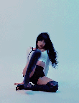 Màn vũ đạo bỏng mắt của Lisa (Black Pink) ảnh 5