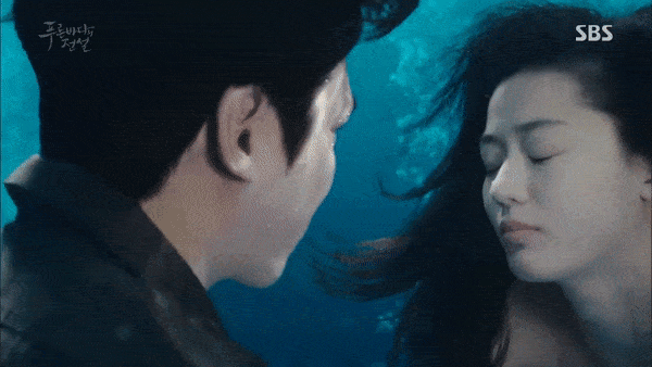 7 nụ hôn 'đốt cháy màn ảnh' của Lee Min Ho