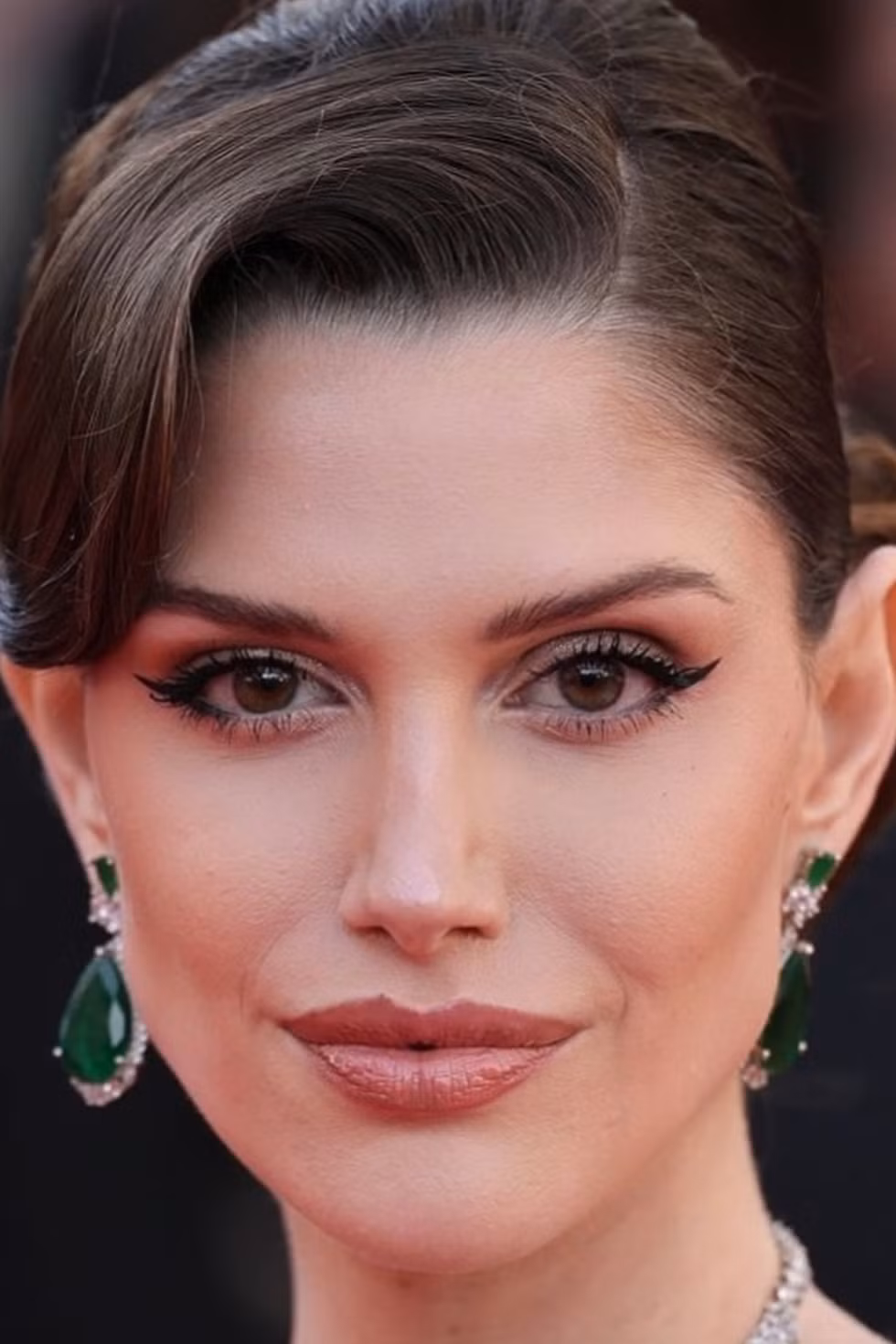 Dàn hoa hậu đổ bộ thảm đỏ Cannes