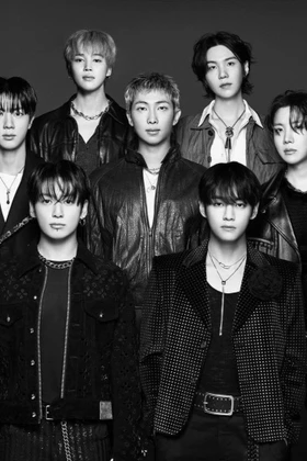 Mặc Pitchfork chấm điểm gắt, ARIRANG nhận mưa lời khen từ chuyên trang khác