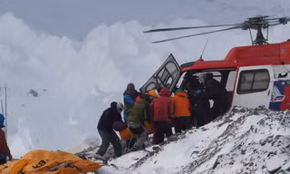 Chấn động bê bối lừa đảo du khách ở Everest 