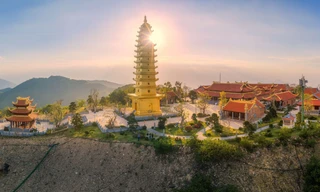 Ngôi chùa trên đỉnh núi nơi tổ chức lễ hằng thuận của Phương Nhi - Minh Hoàng