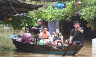 Bão số 13 Kalmaegi nguy hiểm nhất từ đầu năm, Bộ Văn hóa yêu cầu chuẩn bị phương án sơ tán khách du lịch