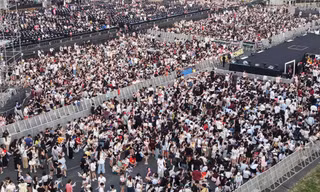 Hơn 20.000 người bắt đầu bùng nổ với concert Thanh xuân