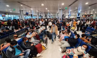 Cao điểm 30/4-1/5: Tăng chuyến bay, tàu hỏa đi các điểm du lịch 