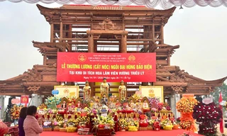 Trang trọng nghi lễ thượng lương Đại Hùng Bảo Điện - công trình trong dự án tu bổ, tôn tạo Hoa Lâm Viên