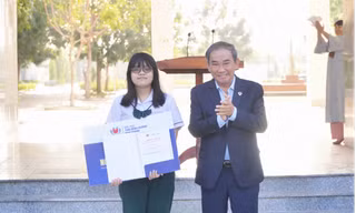 Học bổng Nhà giáo Nhân dân Hồ Thanh Phong: Giữ chân nhân tài cho địa phương 