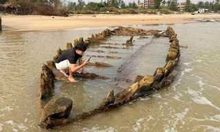 Chỉ đạo mới về khai quật tàu cổ trồi lên ở biển Hội An
