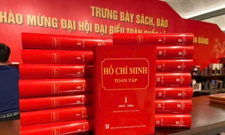 Tái bản ấn phẩm đồ sộ về Chủ tịch Hồ Chí Minh chào mừng Đại hội Đảng
