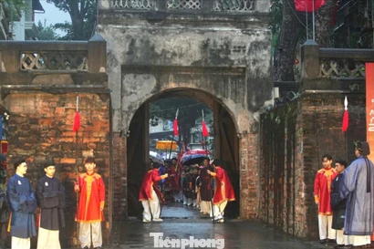 15 chú ngựa dẫn đầu đoàn rước khắp phố cổ Hà Nội