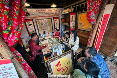 Rộn ràng ‘vũ điệu’ của những con chữ đầu xuân