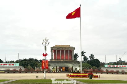 Thiêng liêng lễ thượng cờ tại Quảng trường Ba Đình ngày Tết