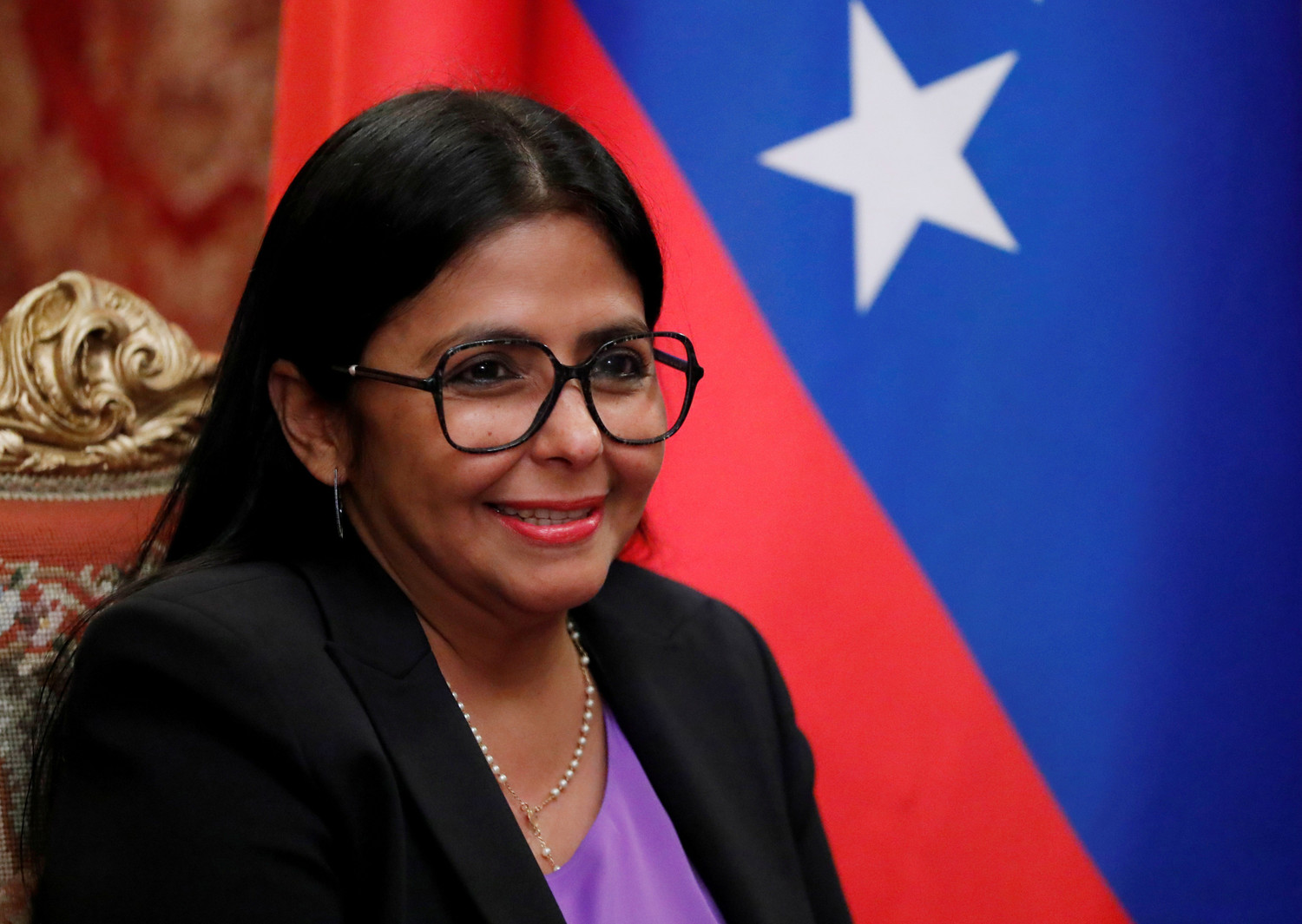 Quyền Tổng thống Venezuela đến Nga?