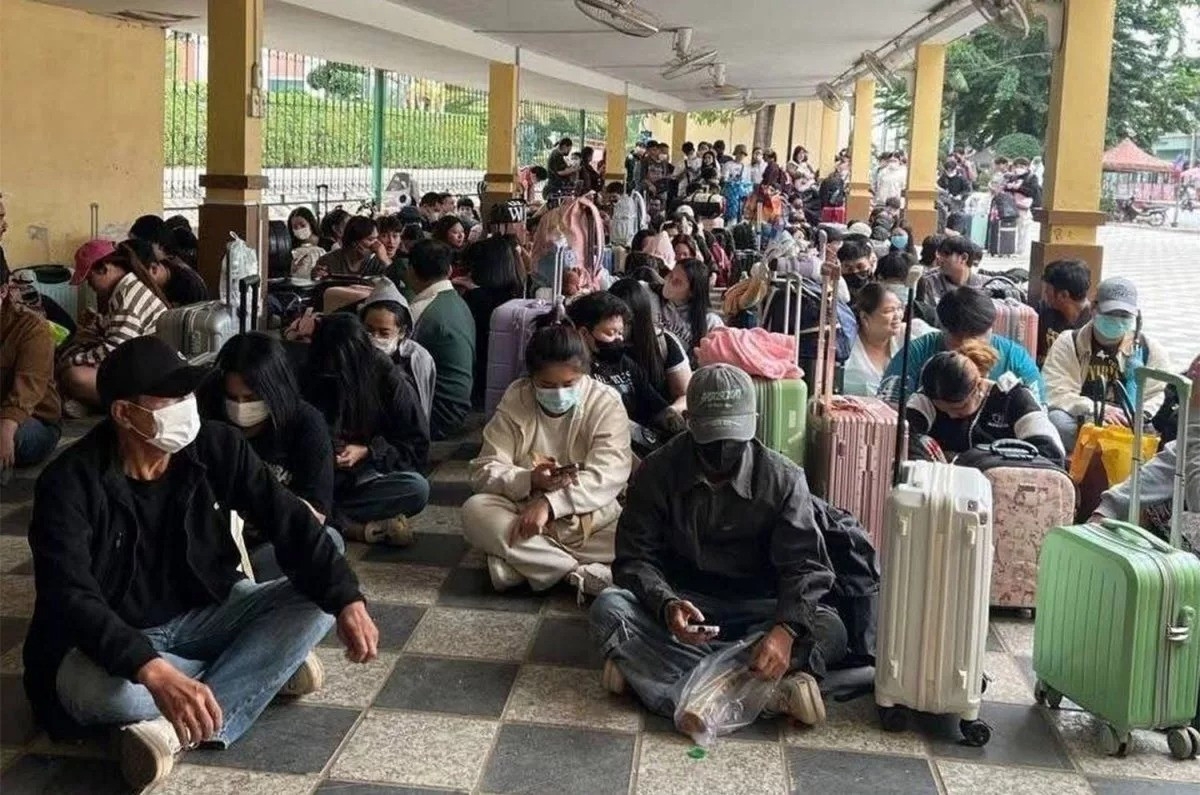 Thái Lan - Campuchia đàm phán giữa lúc giao tranh tiếp diễn