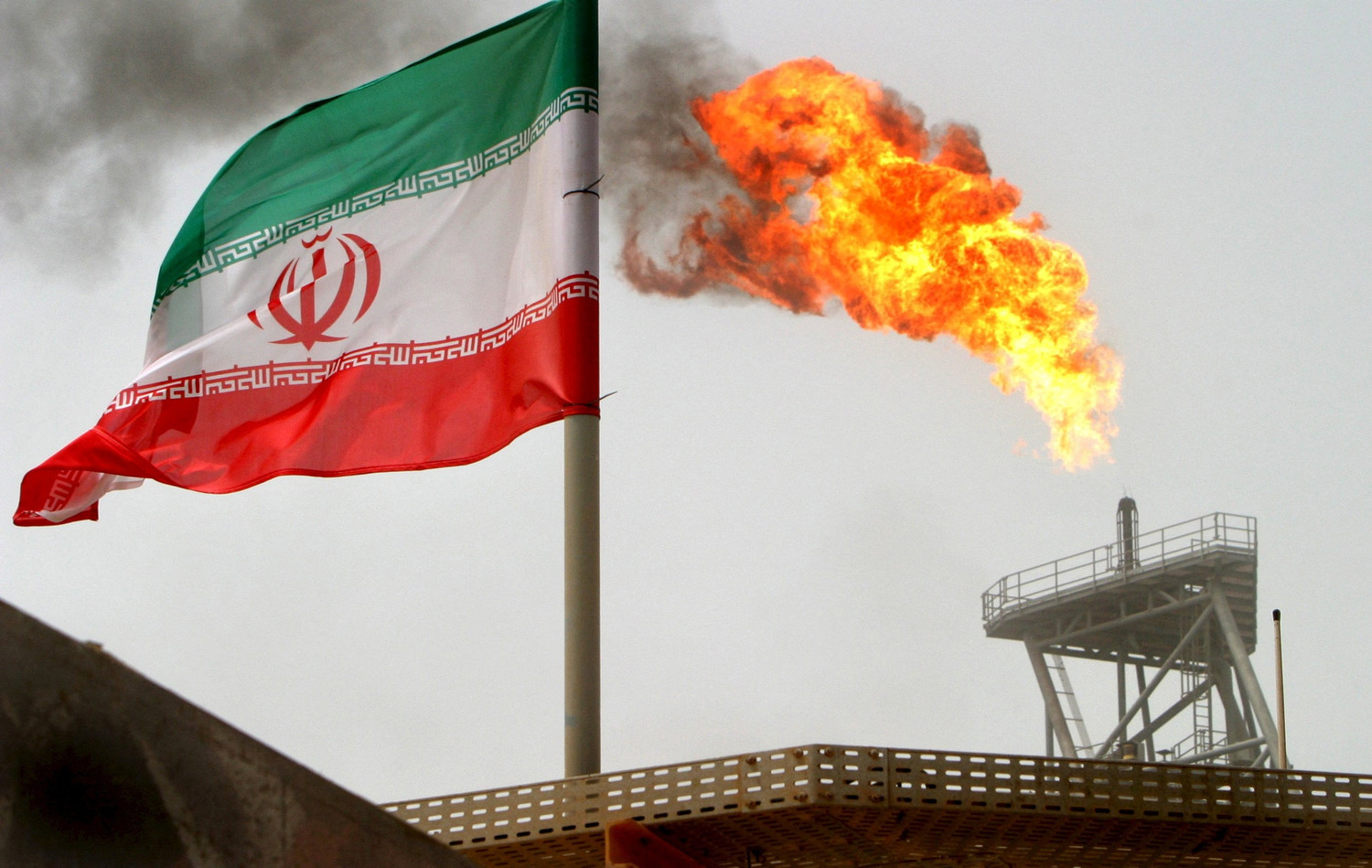 Iran sẵn sàng dừng chương trình hạt nhân để đạt được thỏa thuận với Mỹ?