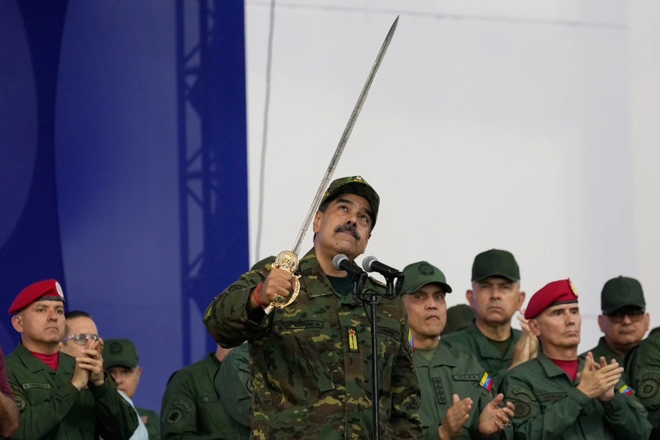 Những tháng ngày thăng trầm của Tổng thống Venezuela Nicolas Maduro qua ảnh