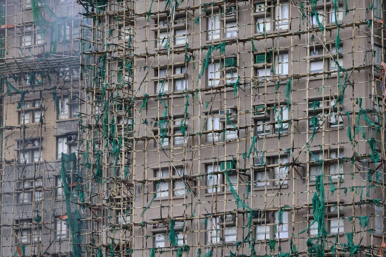 Vụ cháy khu chung cư Hồng Kông (Trung Quốc): Lửa vẫn âm ỉ sau 24 giờ, hàng trăm người vẫn mất tích