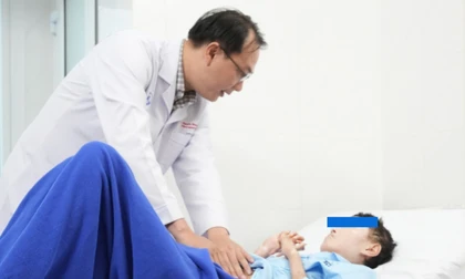 Hội chứng bóp nghẹt tá tràng hiếm gặp khiến cô gái trẻ 'chết mòn'