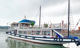 Các tàu, thuyền cần tránh đi vào khu vực nguy hiểm do ảnh hưởng của bão số 3. Ảnh: Lộc Liên.