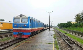 Đường sắt miễn phí vận chuyển hàng cứu trợ miền Trung
