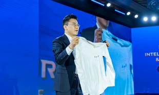 Năm 2050 có 1 tỉ robot chung sống với con người