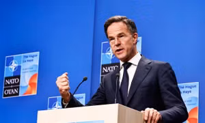 NATO cam kết cung cấp vũ khí cho Ukraine trước thềm thượng đỉnh Nga - Mỹ