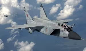 Nga phóng ồ ạt UAV và tên lửa, Ukraine kích hoạt hệ thống phòng không