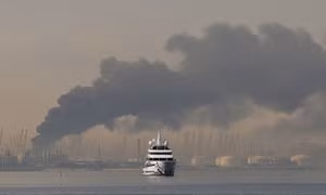 UAE cân nhắc hỗ trợ Mỹ 'phá vỡ' phong tỏa eo biển Hormuz