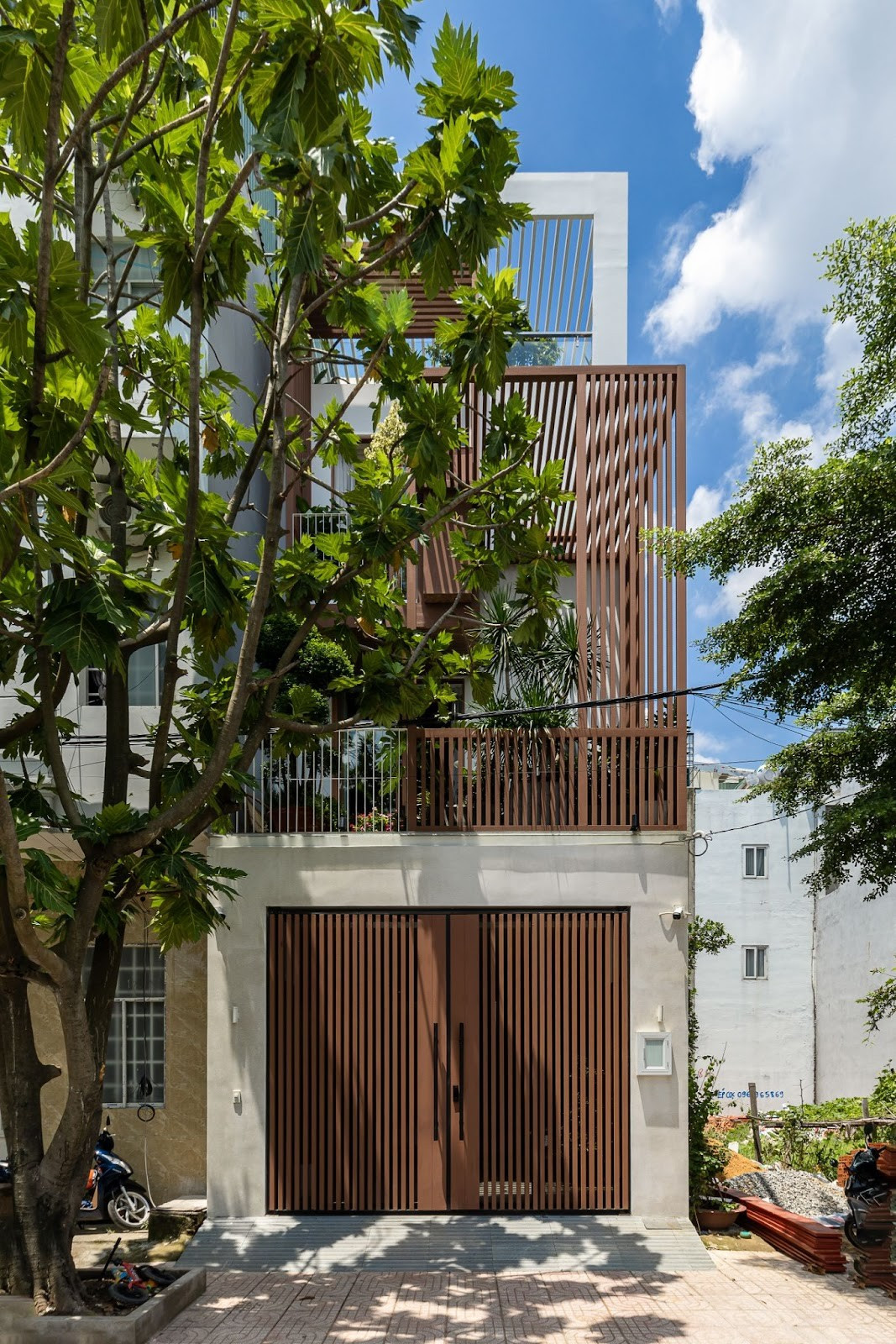 nha-anh-kien-khi-gioi-han-tro-thanh-dong-luc-sang-tao-story-architecture-1.jpg