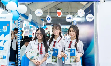 Sinh viên nhiều trường đại học ở TPHCM được nghỉ lễ Giỗ Tổ, 30/4 gần 10 ngày