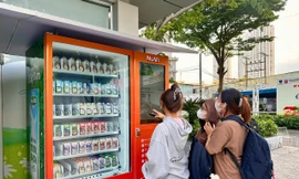 Nutifood tiên phong triển khai máy bán kem tự động