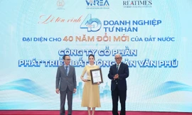 Văn Phú được vinh danh Top 40 doanh nghiệp tư nhân tiêu biểu đại diện cho 40 năm đổi mới đất nước