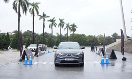 Lái thử VinFast VF 8, người dùng Việt chia sẻ: 'Tự hào khi Việt Nam có thể làm ra những chiếc xe chất lượng đến vậy'