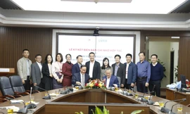 Bệnh viện Đại học Y Hà Nội ký kết hợp tác chuyên môn với Bệnh viện Quốc Tế Thăng Long Lạc Việt