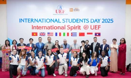 Đa dạng hoạt động giao lưu văn hóa tại Ngày hội sinh viên quốc tế 2025 của UEF