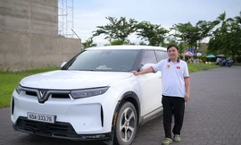 Chủ xe Cần Thơ đánh giá VinFast VF 9: 'Xe to rộng, tiết kiệm 60-70% so với xe xăng'