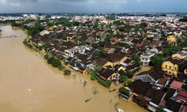 Agribank hỗ trợ kịp thời các tỉnh miền Trung khắc phục hậu quả lũ lụt do mưa lũ lịch sử