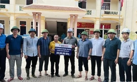 EVNGENCO1 trao 1 tỷ đồng hỗ trợ người dân bị ảnh hưởng mưa lũ tại Nghệ An