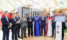 Agribank chủ động kiến tạo ngân hàng số, đưa dịch vụ đến từng người dân