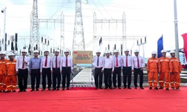 EVNSPC gắn biển hai công trình điện 110kV chào mừng Đại hội Đảng bộ EVN
