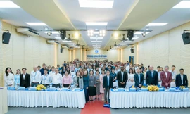 Trường ĐH Nguyễn Tất Thành cùng chuyên gia quốc tế bàn về tương lai giáo dục trong kỷ nguyên AI