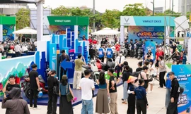 Cận cảnh 'siêu phẩm' VinFast Evo Grand lần đầu xuất hiện tại 'VinFast Xanh Fest Icon'