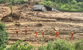 Gần 100% khách hàng tại vùng lũ Điện Biên, Sơn La được cấp điện trở lại