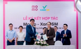 MoMo và Xanh SM ký kết hợp tác chiến lược, mở rộng dịch vụ di chuyển xanh và thanh toán số cho người dùng